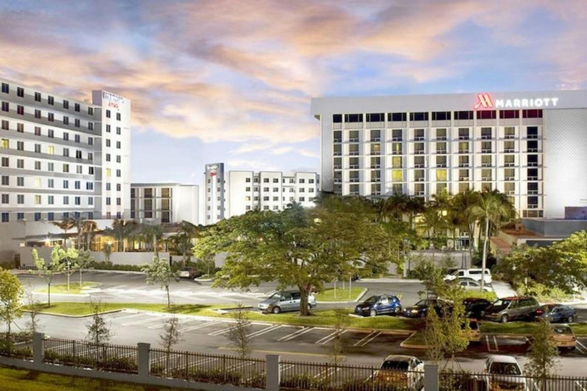 Residence Inn By Marriott Miami Airport Экстерьер фото